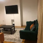 Sheffield Retreat - Cozy 3 Bedroom House