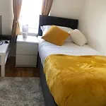 Sheffield Retreat - Cozy 3 Bedroom House